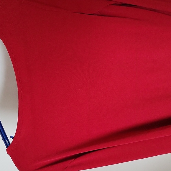 Red Long Sleeve Top Light And Airy - Picture 7 of 7